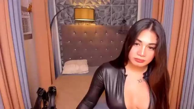 Image 12 of hugecockbella04 Stream on Chaturbate on 18 months ago