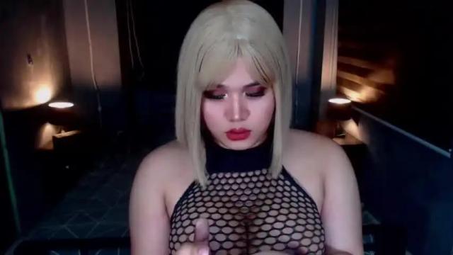 Image 8 of hugecockcelestine Stream on Chaturbate on 23 months ago