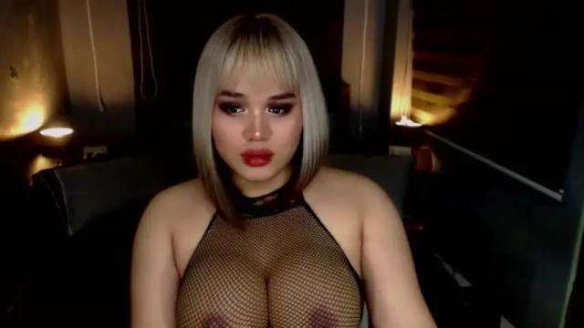 Image 11 of hugecockcelestine Stream on Chaturbate on 22 months ago