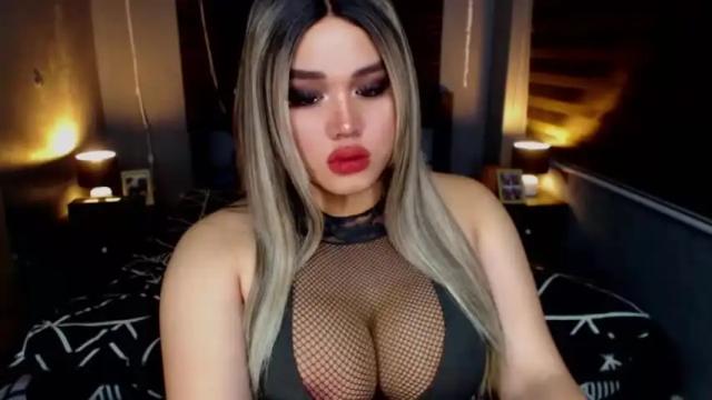 Image 12 of hugecockcelestine Stream on Chaturbate on 22 months ago