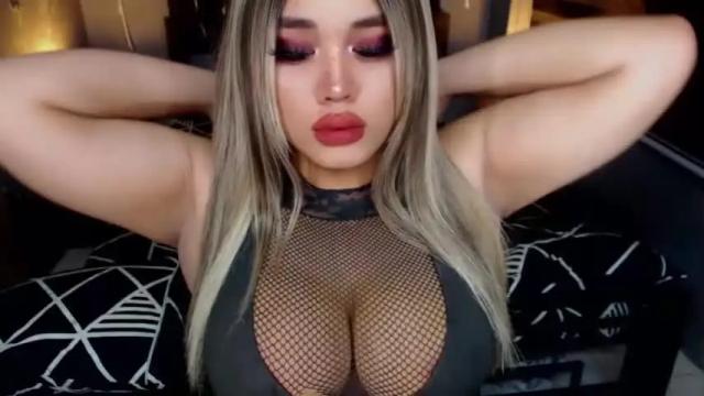 Image 12 of hugecockcelestine Stream on Chaturbate on 21 months ago