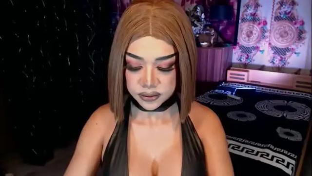 Image 11 of hugecockchristine Stream on Chaturbate on 13 days ago