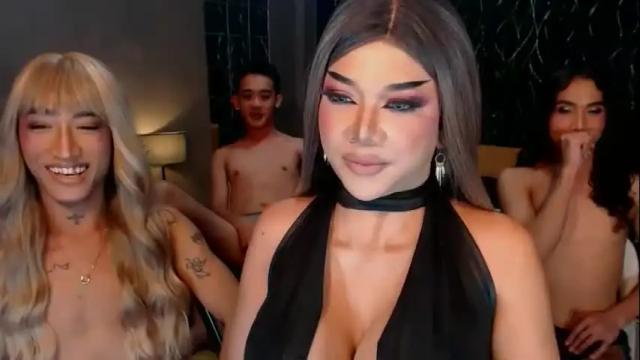 Image 2 of hugecockchristine Stream on Chaturbate on 5 days ago