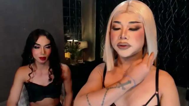 Image 7 of hugecockchristine Stream on Chaturbate on 3 days ago
