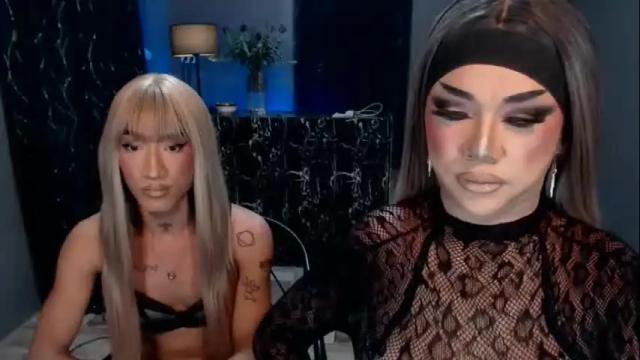 Image 2 of hugecockchristine Stream on Chaturbate on 3 months ago