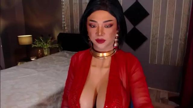 Image 2 of hugecockchristine Stream on Chaturbate on 2 months ago
