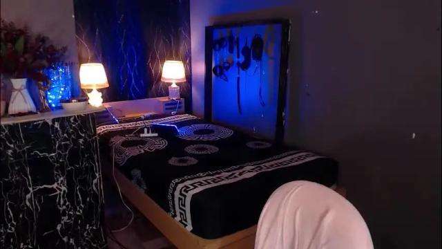 Image 4 of hugecockchristine Stream on Chaturbate on 1 month ago