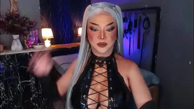 Image 7 of hugecockchristine Stream on Chaturbate on 1 month ago