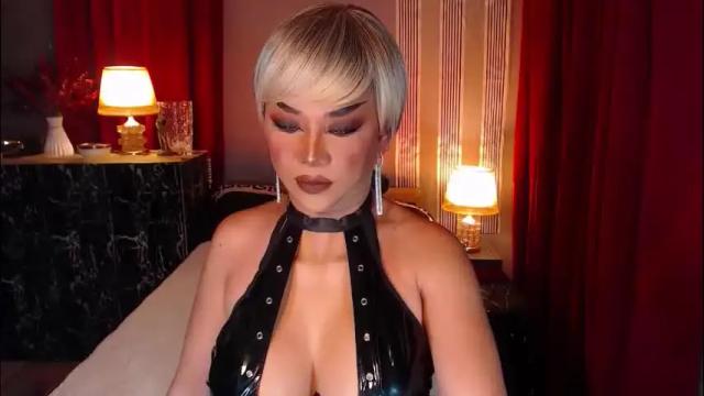 Image 3 of hugecockchristine Stream on Chaturbate on 26 days ago