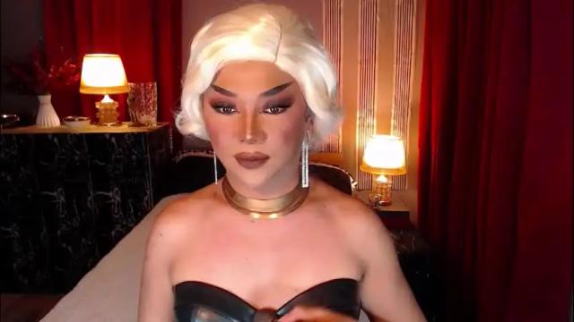 Image 6 of hugecockchristine Stream on Chaturbate on 26 days ago