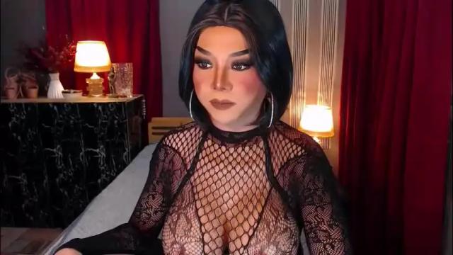 Image 11 of hugecockchristine Stream on Chaturbate on 23 days ago