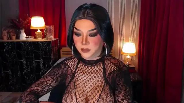 Image 7 of hugecockchristine Stream on Chaturbate on 23 days ago