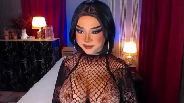 Image 4 of hugecockchristine Stream on Chaturbate on 22 days ago