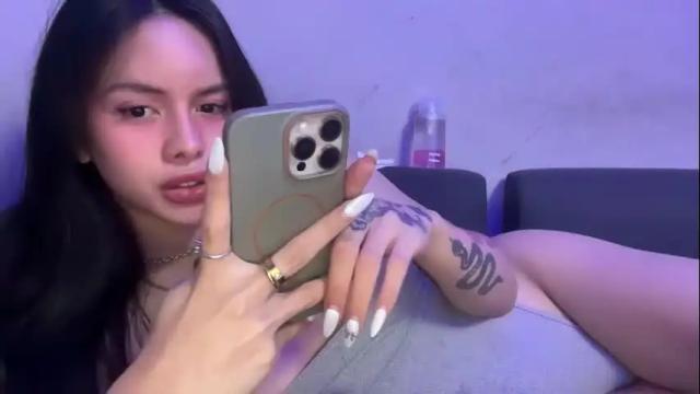 Image 12 of hugecockeightine Stream on Chaturbate on 1 month ago