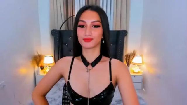 Image 6 of hugecockkiana Stream on Chaturbate on 16 months ago