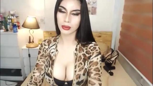 Image 8 of hugecockthalia Stream on Chaturbate on 1 month ago