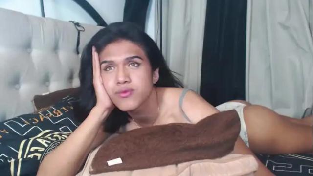 Image 4 of hugesurprisealexa18 Stream on Chaturbate on 1 month ago