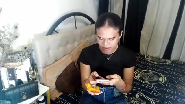 Thumbnail 2, hugesurprisealexa18's Stream at Chaturbate, 1 month ago