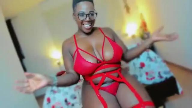 Image 12 of hugetitschocolate05 Stream on Chaturbate on 20 months ago