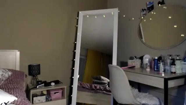 Image 10 of hugetittiesgerda Stream on Chaturbate on 13 months ago