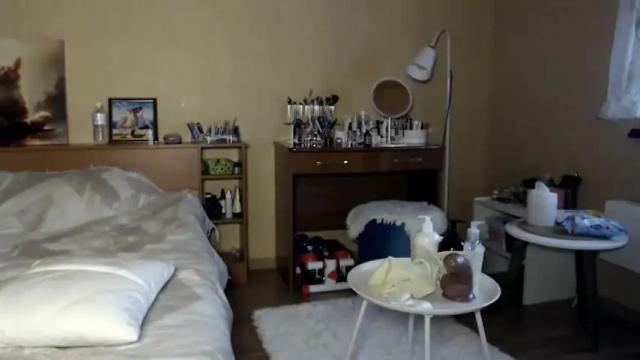 Image 8 of hugetittiesgerda Stream on Chaturbate on 6 days ago