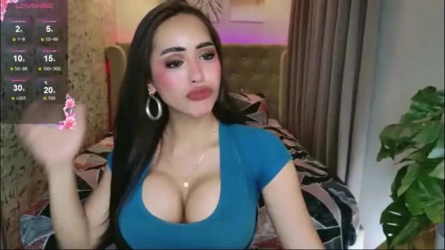 Image 10 of hugetsdollsucker Stream on Chaturbate on 4 months ago