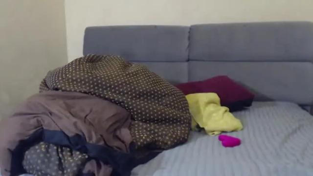 Image 10 of hugge_tits Stream on Chaturbate on 16 months ago