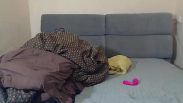 Image 12 of hugge_tits Stream on Chaturbate on 14 months ago