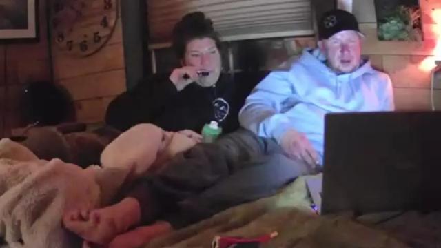 Image 3 of hungsingledad79 Stream on Chaturbate on 19 months ago