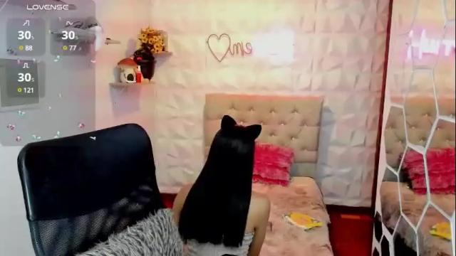 Image 2 of hurremcan_ Stream on Chaturbate on 1 month ago