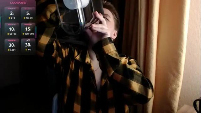 Image 3 of husk_ryan Stream on Chaturbate on 1 month ago