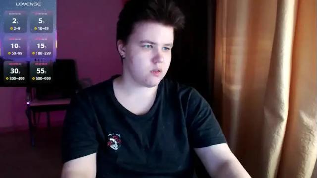 Image 2 of husk_ryan Stream on Chaturbate on 15 hours ago