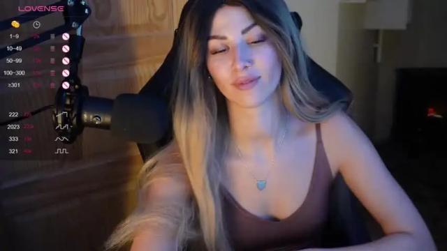 Image 7 of hwes_accounting Stream on Chaturbate on 18 months ago