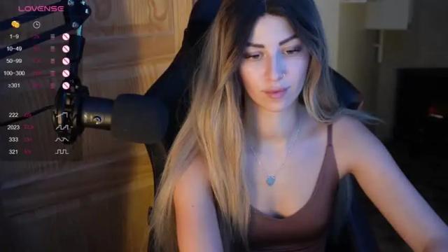Image 8 of hwes_accounting Stream on Chaturbate on 18 months ago