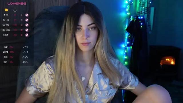 Image 2 of hwes_accounting Stream on Chaturbate on 21 months ago