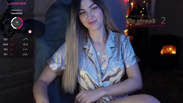 Image 3 of hwes_accounting Stream on Chaturbate on 21 months ago