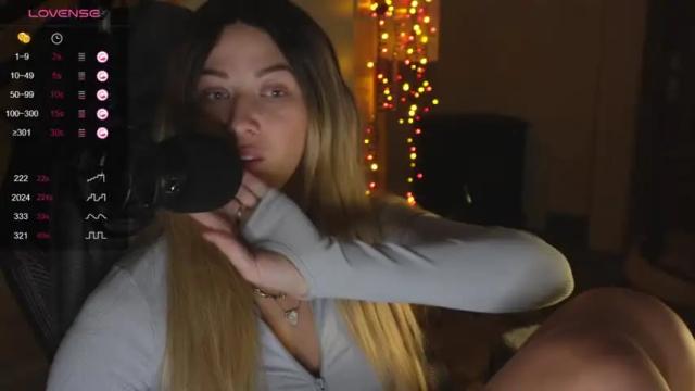 Image 12 of hwes_accounting Stream on Chaturbate on 19 months ago