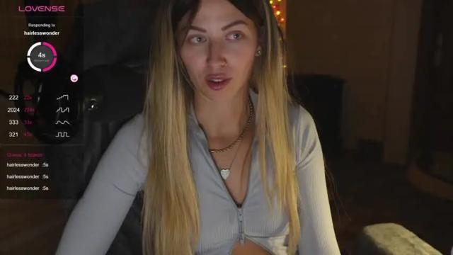 Image 2 of hwes_accounting Stream on Chaturbate on 19 months ago