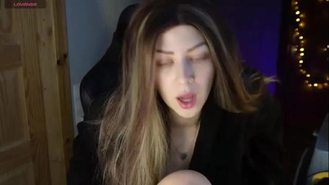 Image 11 of hwes_accounting Stream on Chaturbate on 2 months ago