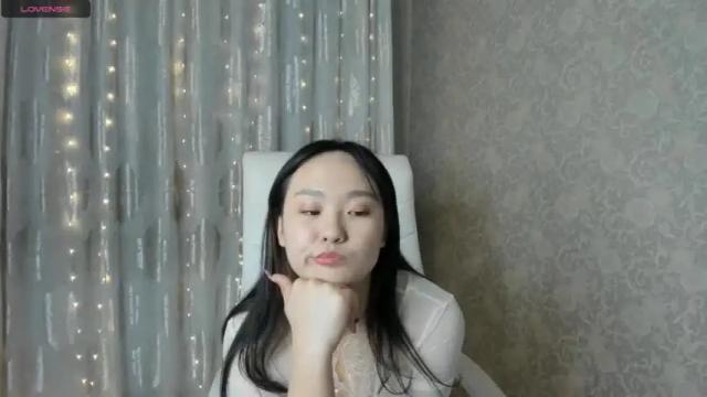 Image 3 of hxney_flower Stream on Chaturbate on 13 months ago