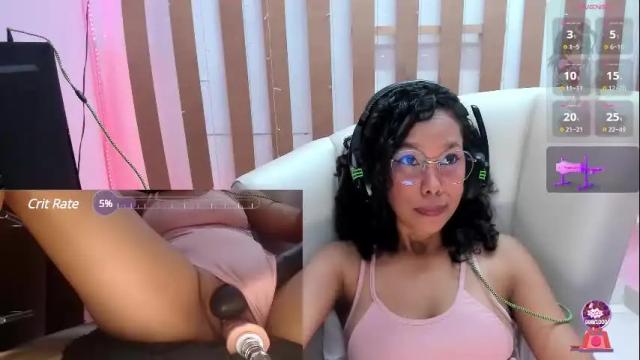 Image 2 of hyliebloom Stream on Chaturbate on 1 month ago