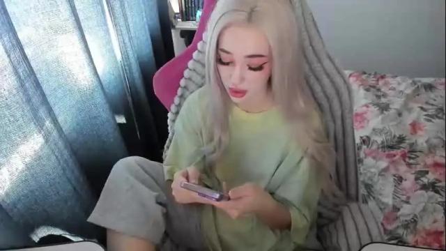 Image 3 of hyorinmaruu Stream on Chaturbate on 1 month ago