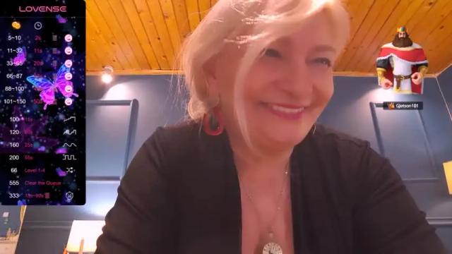 Image 2 of hypnotikcate Stream on Chaturbate on 23 months ago