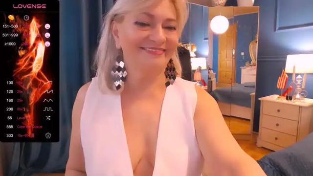 Image 10 of hypnotikcate Stream on Chaturbate on 21 months ago