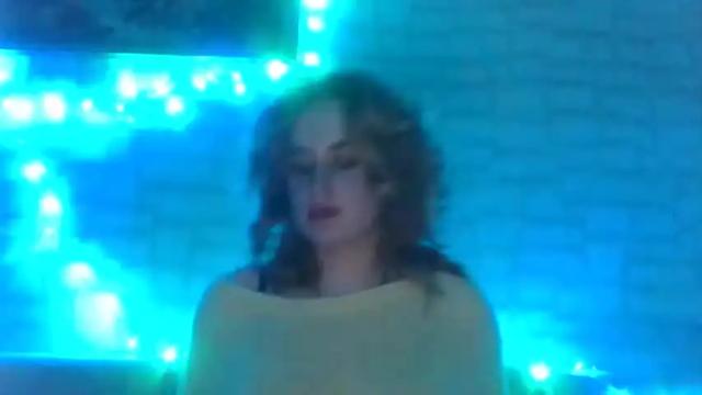 Image 11 of i_am__iris Stream on Chaturbate on 16 months ago