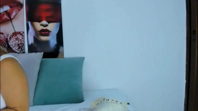 Image 3 of i_am_dolls Stream on Chaturbate on 1 month ago