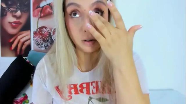 Image 4 of i_am_dolls Stream on Chaturbate on 1 month ago