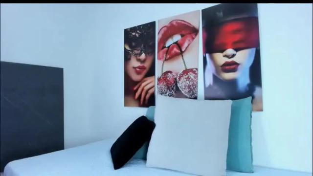 Image 2 of i_am_dolls Stream on Chaturbate on 25 days ago