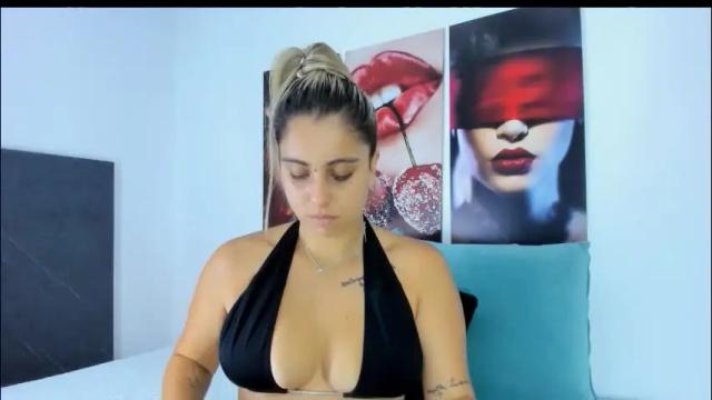 Image 4 of i_am_dolls Stream on Chaturbate on 22 days ago