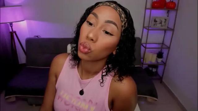 Image 2 of i_lulu Stream on Chaturbate on 2 months ago